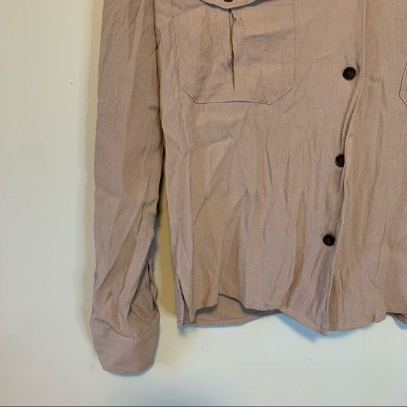 Frank and oak button front top size small taupe color. - Picture 6 of 7